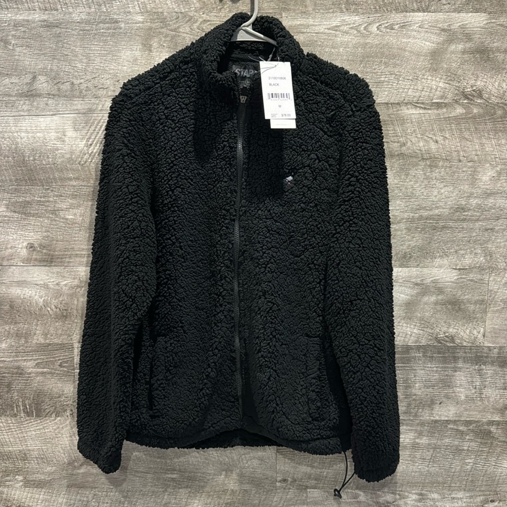 Staple NWT Sherpa Zip-up Jacket in 100% Polyester. Sold out!